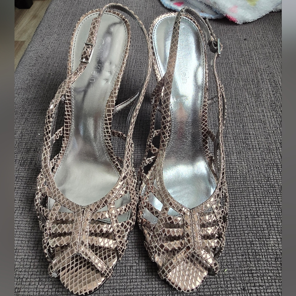Calvin Klein Tan Heels Elegant Design